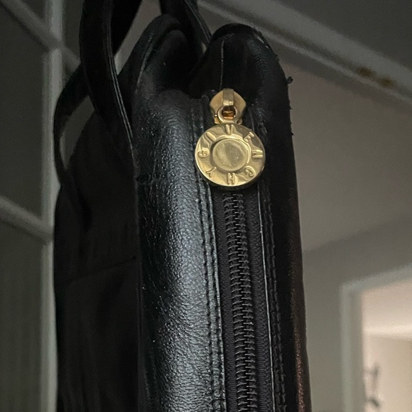 Authentic Givenchy leather Tote - Picture 2 of 3